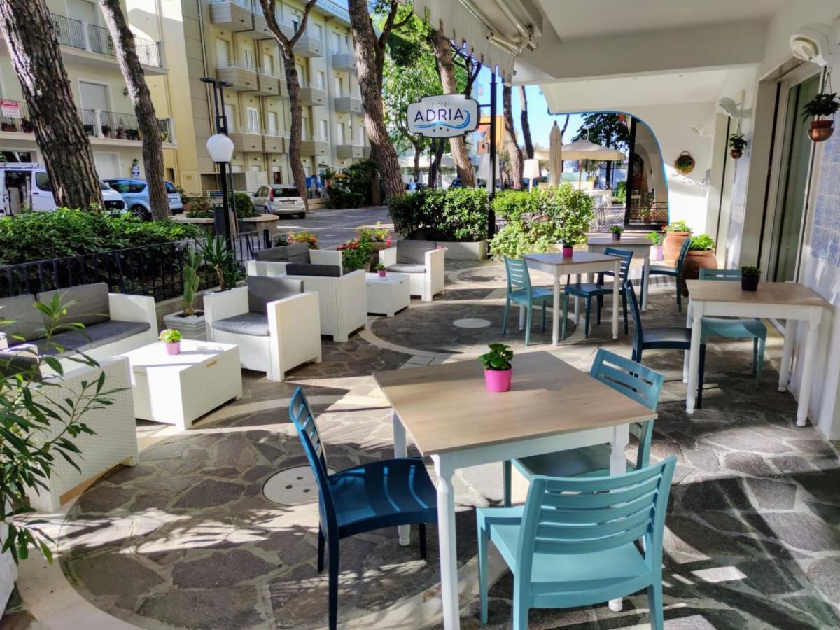 Hotel Adria B&B - Colazione Fino Alle 12 Misano Adriatico Exterior photo